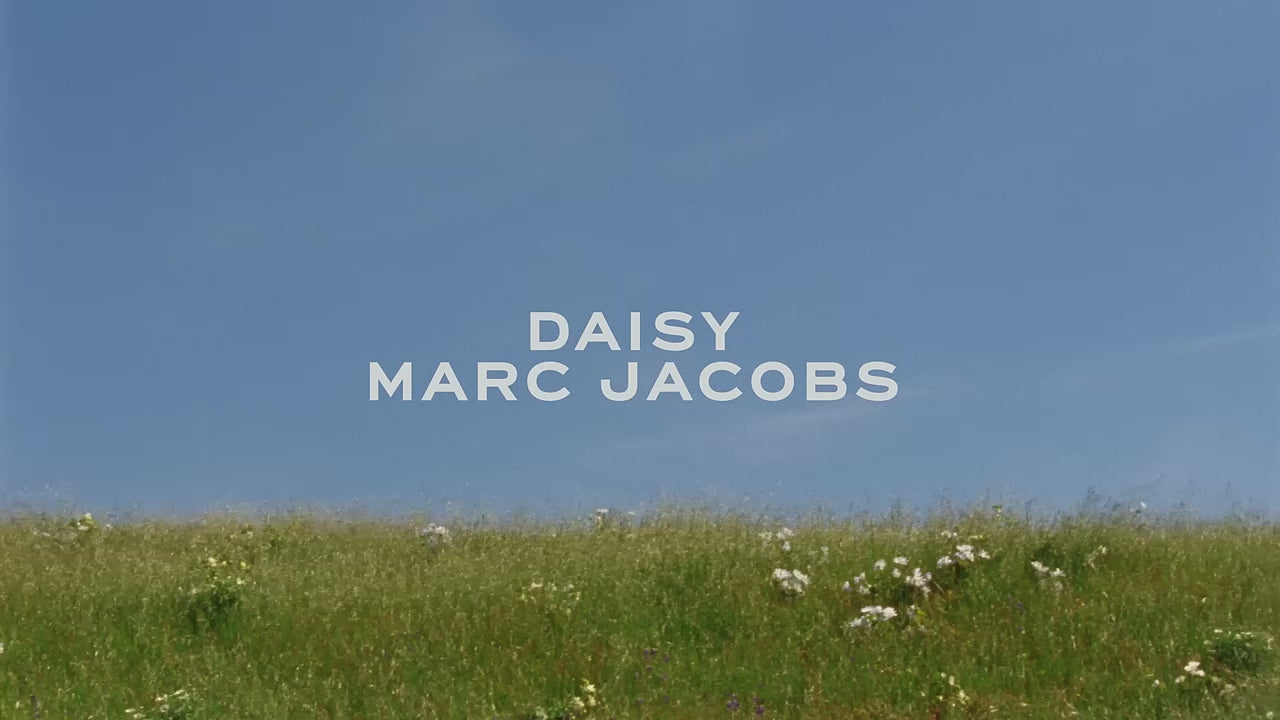 Load video: Daisy Marc Jacobs.mp4__PID:07a94309-c184-4478-b691-6f2e83a4d634